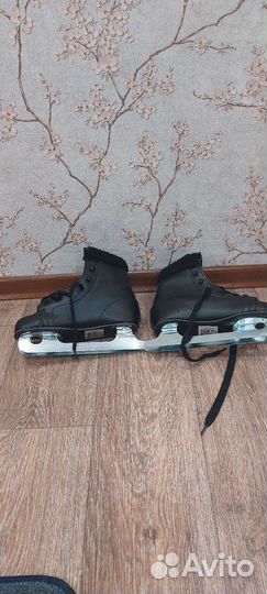 Коньки детские 33размер