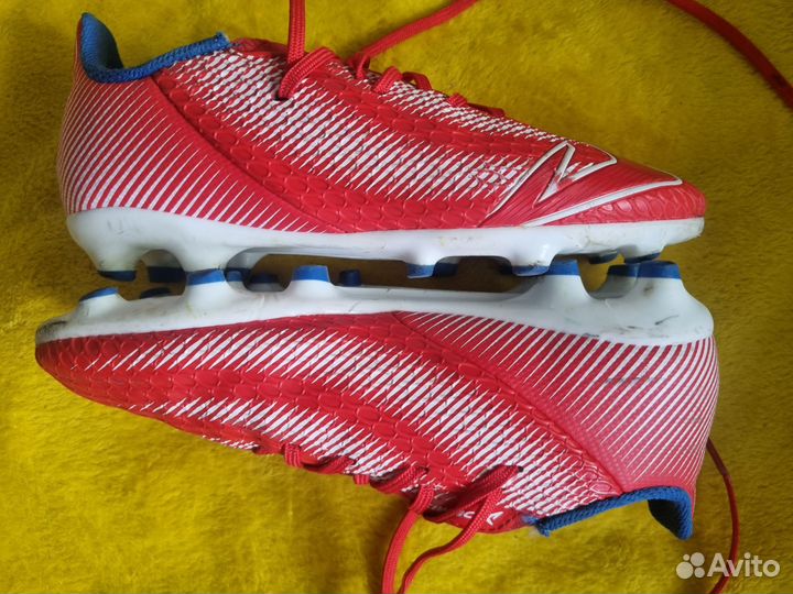 Детские футбольные бутсы 33 размер