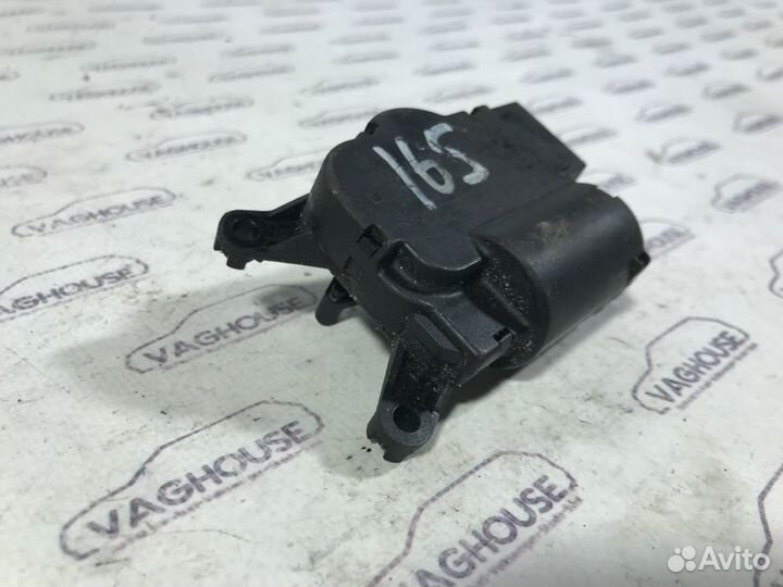 Моторчик заслонки печки Audi Q7 4.2 BAR 2006