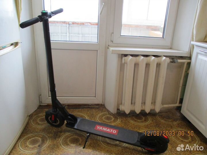 Самокат взрослый электрический бу