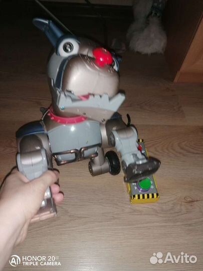 Робот собака Wrex