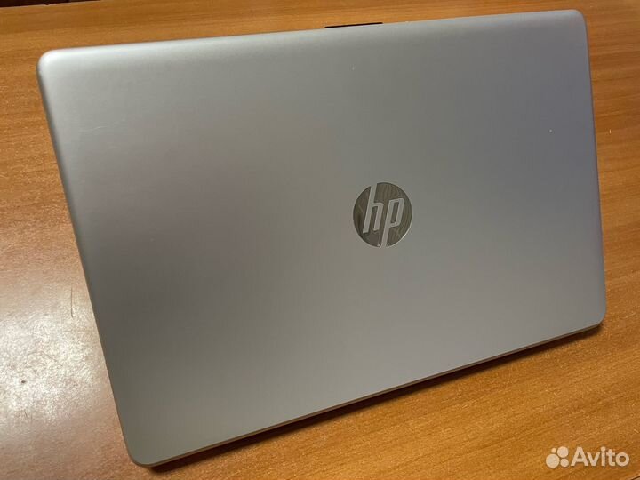 Ноутбук HP бу / ssd / Radeon R5M330 2гб