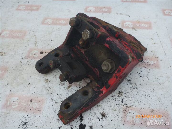 Кронштейн рессоры передний левый Daf Cf 85