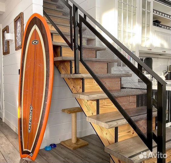 Лестница в дом и квартиру