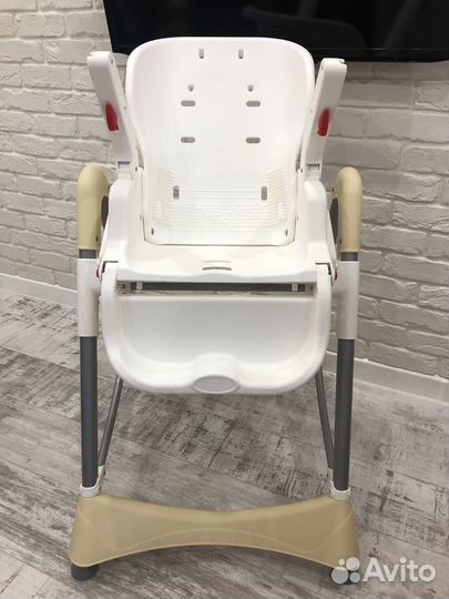 Стульчик для кормления caretero bistro