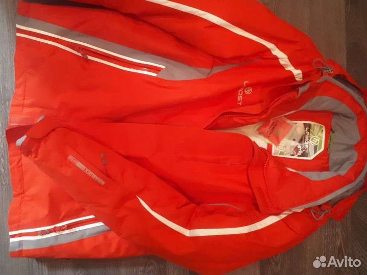 Куртка спортивная детская 38/40 размер на 12 лет