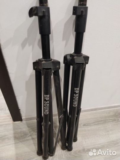 Стойки для музыкальной аппаратуры