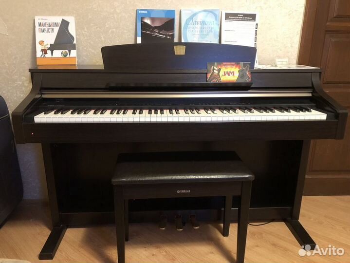 Цифровое пианино Yamaha Clavinova CLP-330 синтезат