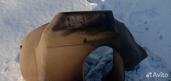 Защита крыла пластмассовая (подкрылок задний) Audi