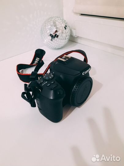 Canon eos 250d body