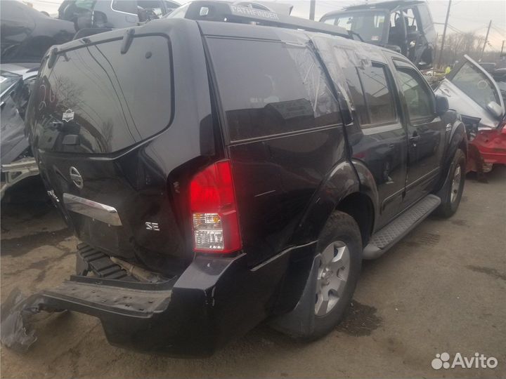 Разбор на запчасти Nissan Pathfinder