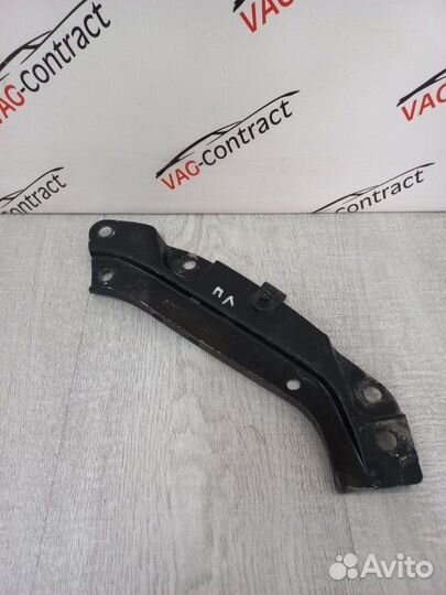 Крепление фары переднее левое Volkswagen Polo 1.6