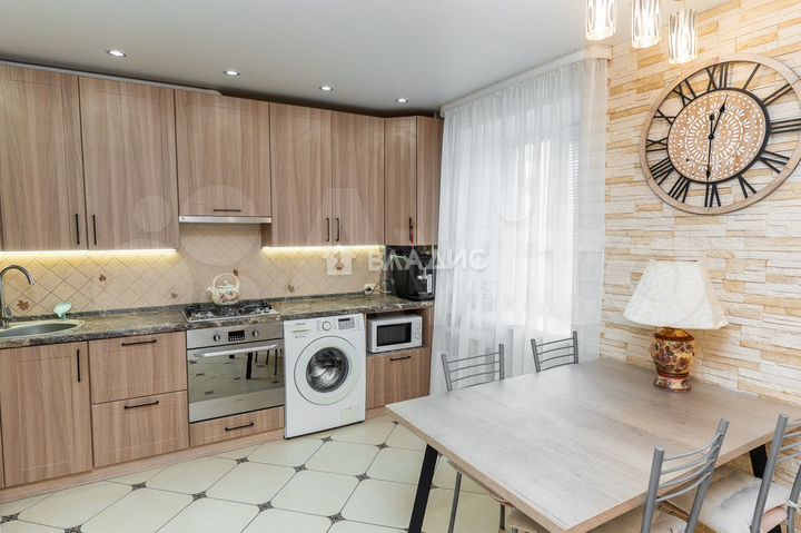 3-к. квартира, 63 м², 3/9 эт.