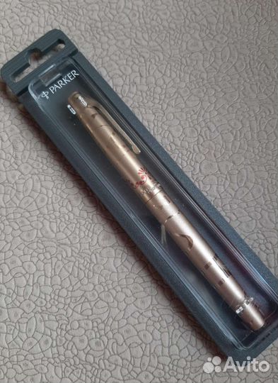 Новая перьевая ручка White Feather