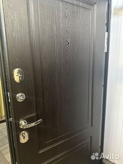 Входная дверь Статус венге 96 левые