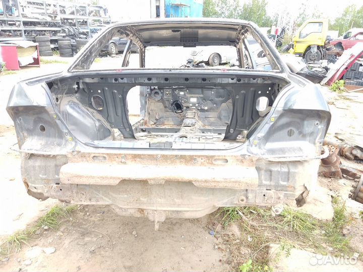 Панель задняя Mitsubishi Lancer 9