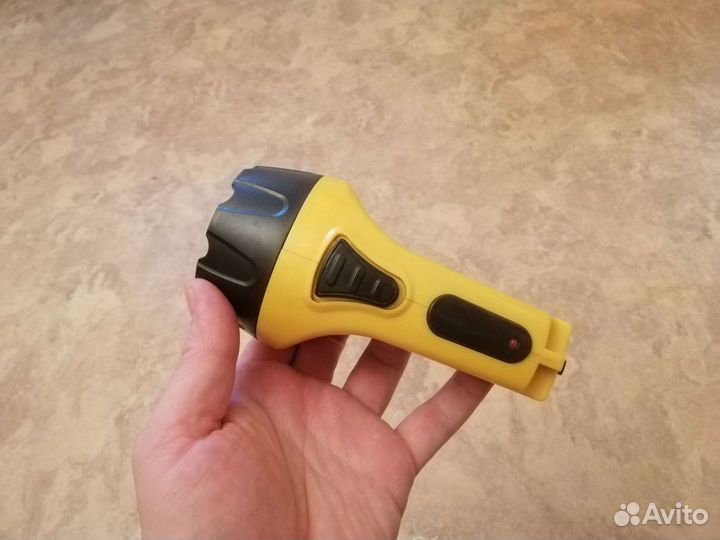 Фонарик (мало держит заряд) перезарядный