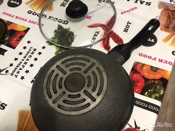 Сковорода с крышкой стеклянной