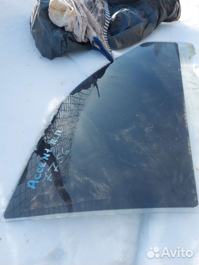 Стекло переднее правое Акцент