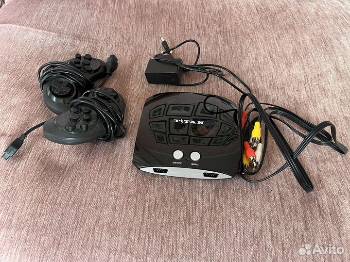 Продаю игровую приставку Титан
