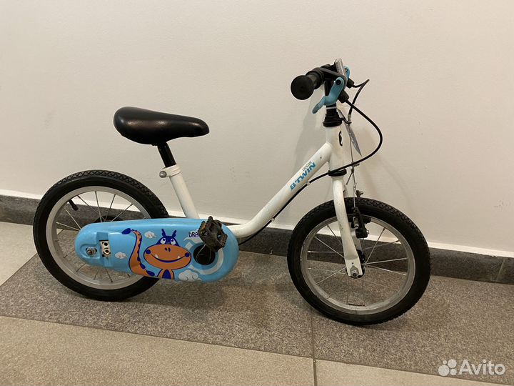 Велосипед btwin Dragon 14 с боковыми колесами