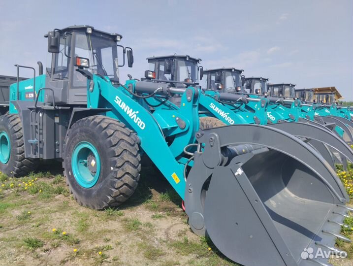 Фронтальный погрузчик Sunward SL52W, 2022