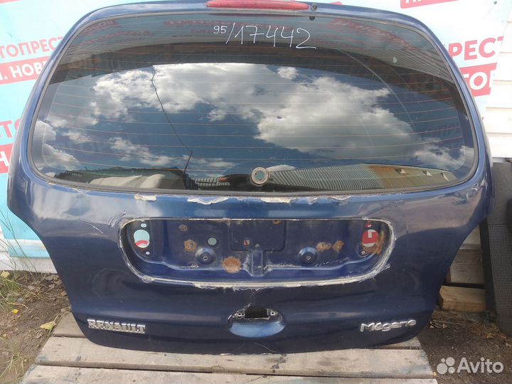 Крышка багажника Рено Сценик 1