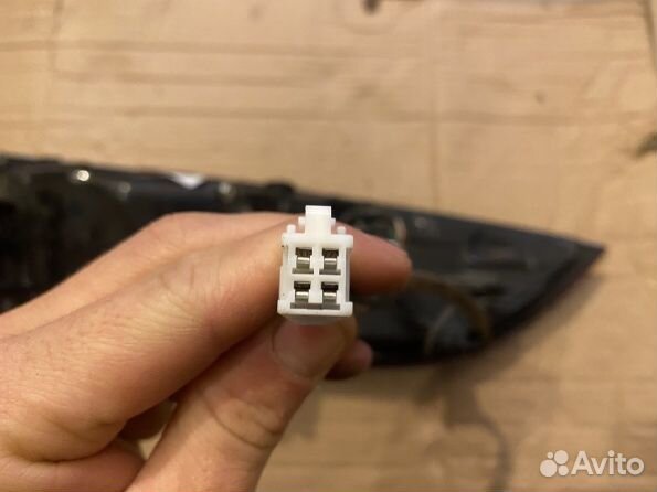 Фонарь задний правый Toyota Corolla E210