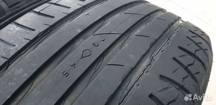 Nokian Tyres Hakka Z 225/55 R17 101W