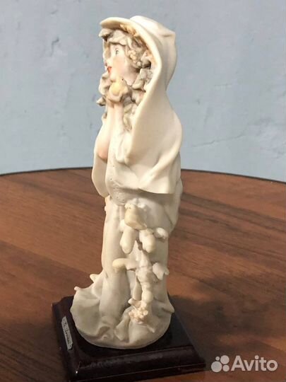 Коллекционная статуэтка Armani