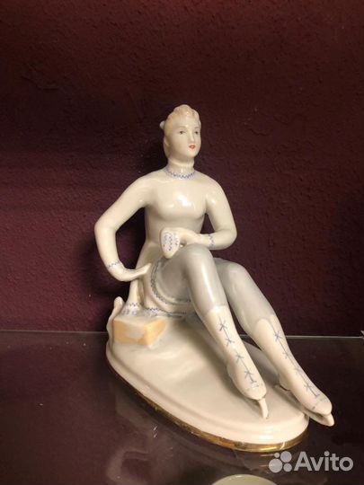 Фарфоровые статуэтки