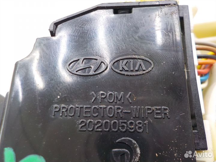 Переключатель подрулевой на Hyundai Genesis 934003M011GV