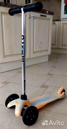 Самокат детский Micro трехколесный бу