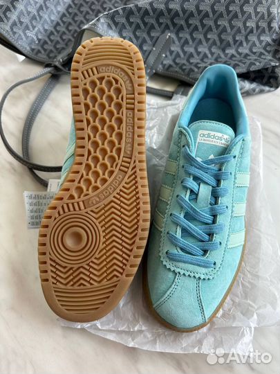 Кроссовки adidas bermuda женские голубыве