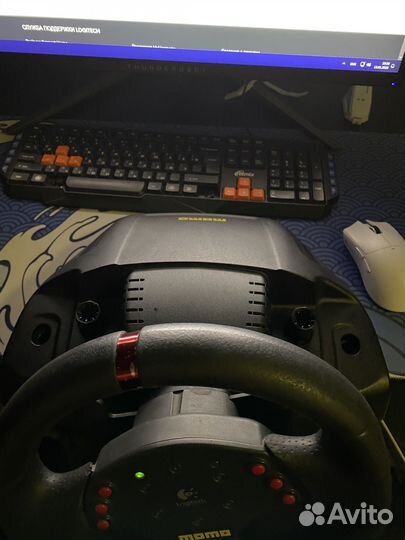Игровой руль logitech momo racing 900