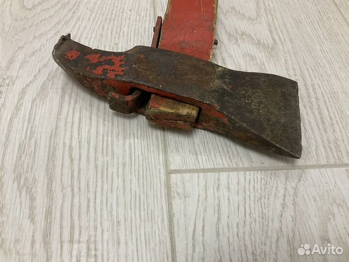 Топор СССР пожарный