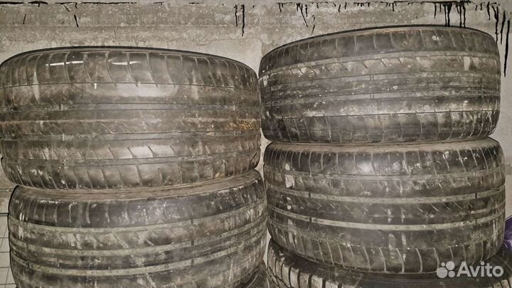 Dunlop Sport Maxx RT 275/40 R20 и 315/35 R20