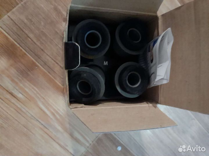 Шарниры рычагов передней подвески