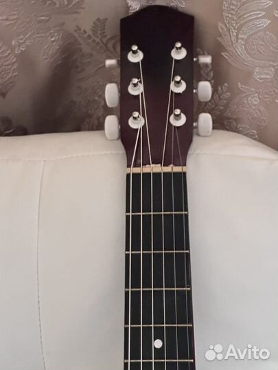 Акустическая гитара