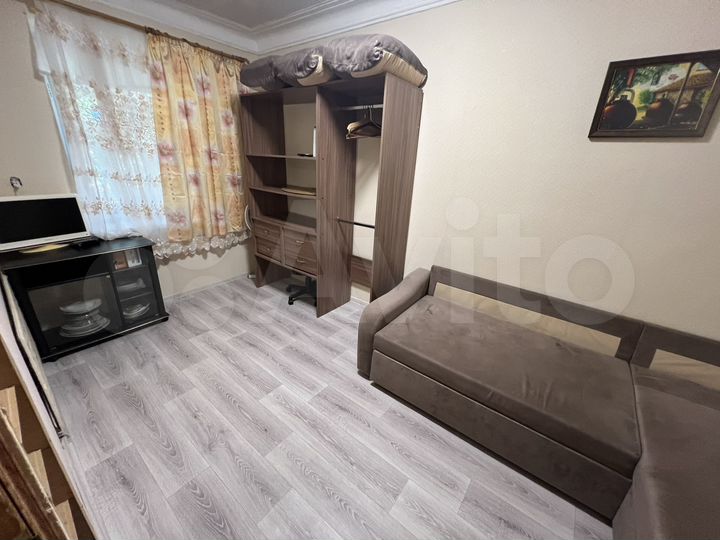 Комната 10 м² в 2-к., 1/2 эт.