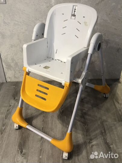 Стульчик для кормления capella