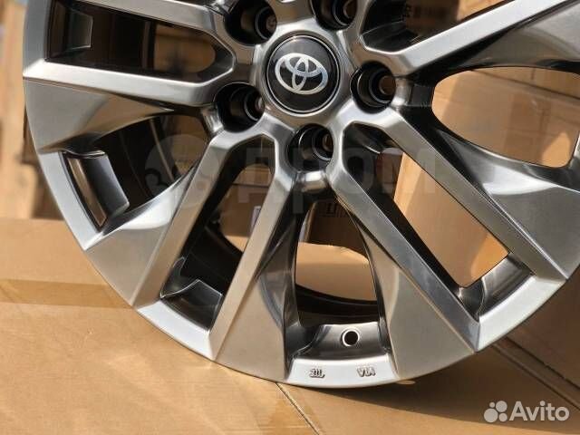 Диск литой Replica Toyota Rav4 R18 5*114.3