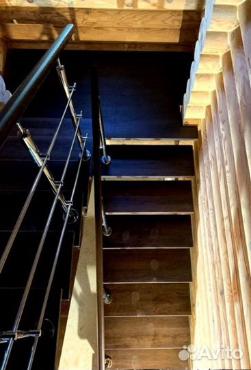 Лестница прямая на металлокаркасе