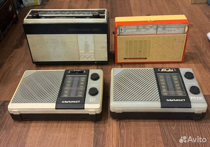 8 радиоприемников 