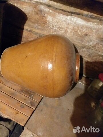 Глиняная ёмкость