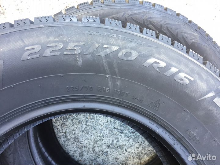 Pirelli Winter Ice Zero 225/70 R16 103T