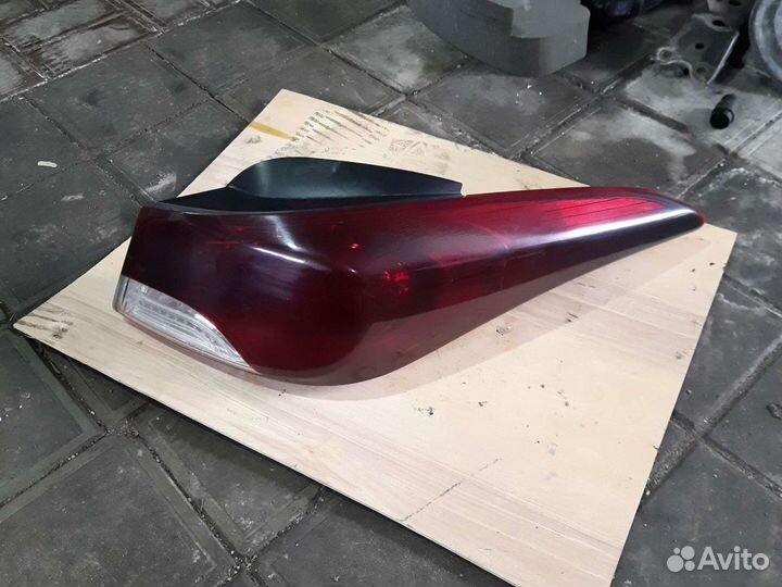 Фара задняя стоп-сигнал правый Hyundai Avante md