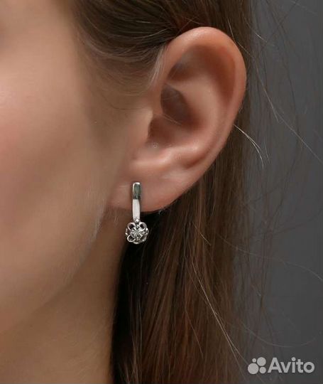 Серебряные серьги с бриллиантами