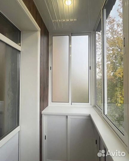 Отделка и остекление балконов под ключ