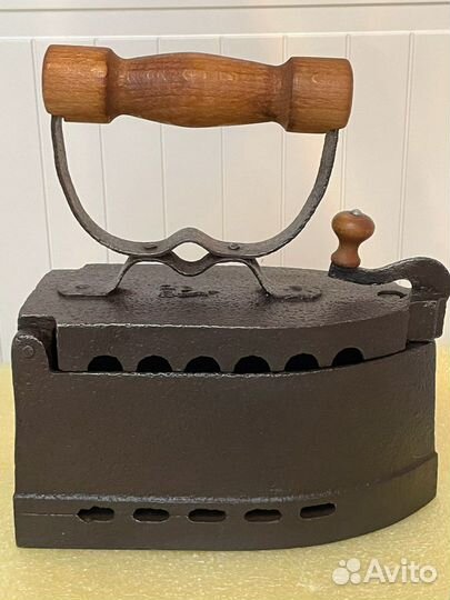 Старинный утюг